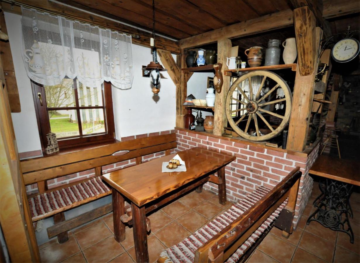 Restauracia Penzion Na Mlyne Stará Turá Exteriör bild