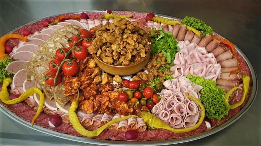 Restauracia Penzion Na Mlyne Stará Turá Exteriör bild