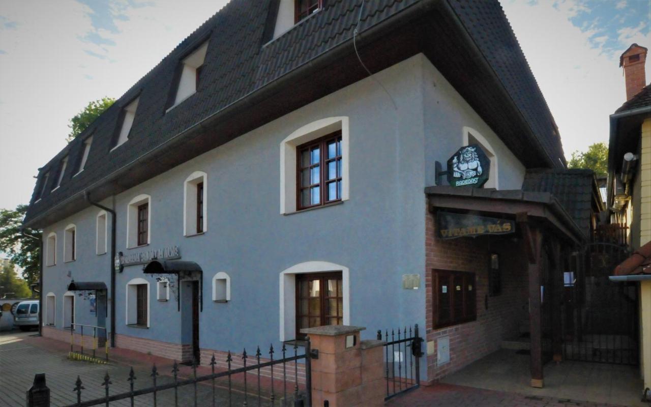Restauracia Penzion Na Mlyne Stará Turá Exteriör bild